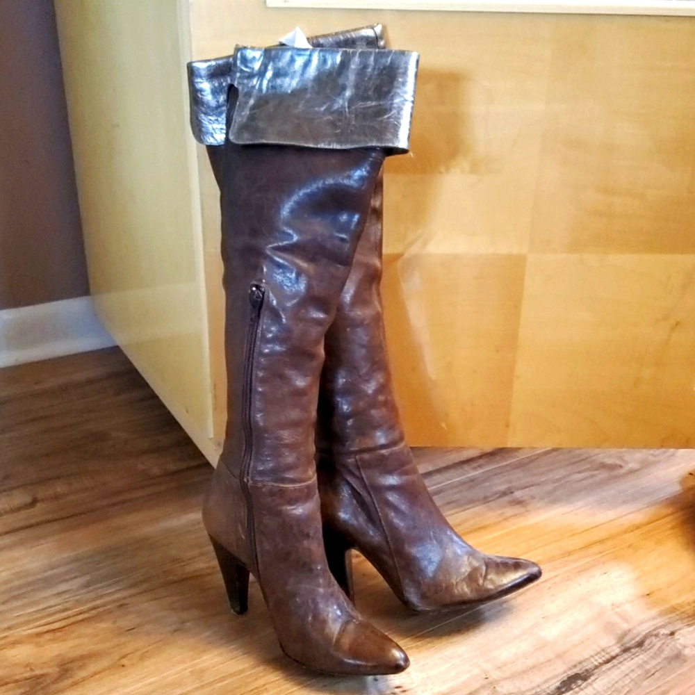 BCBG tall leather boots made in Italy
